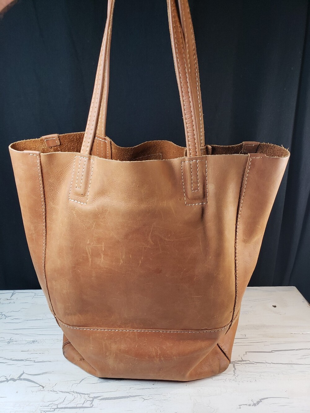 Sseko Designs Safari Leather Bucket Bag in Tan Camel Shade - Picture 3 of 16